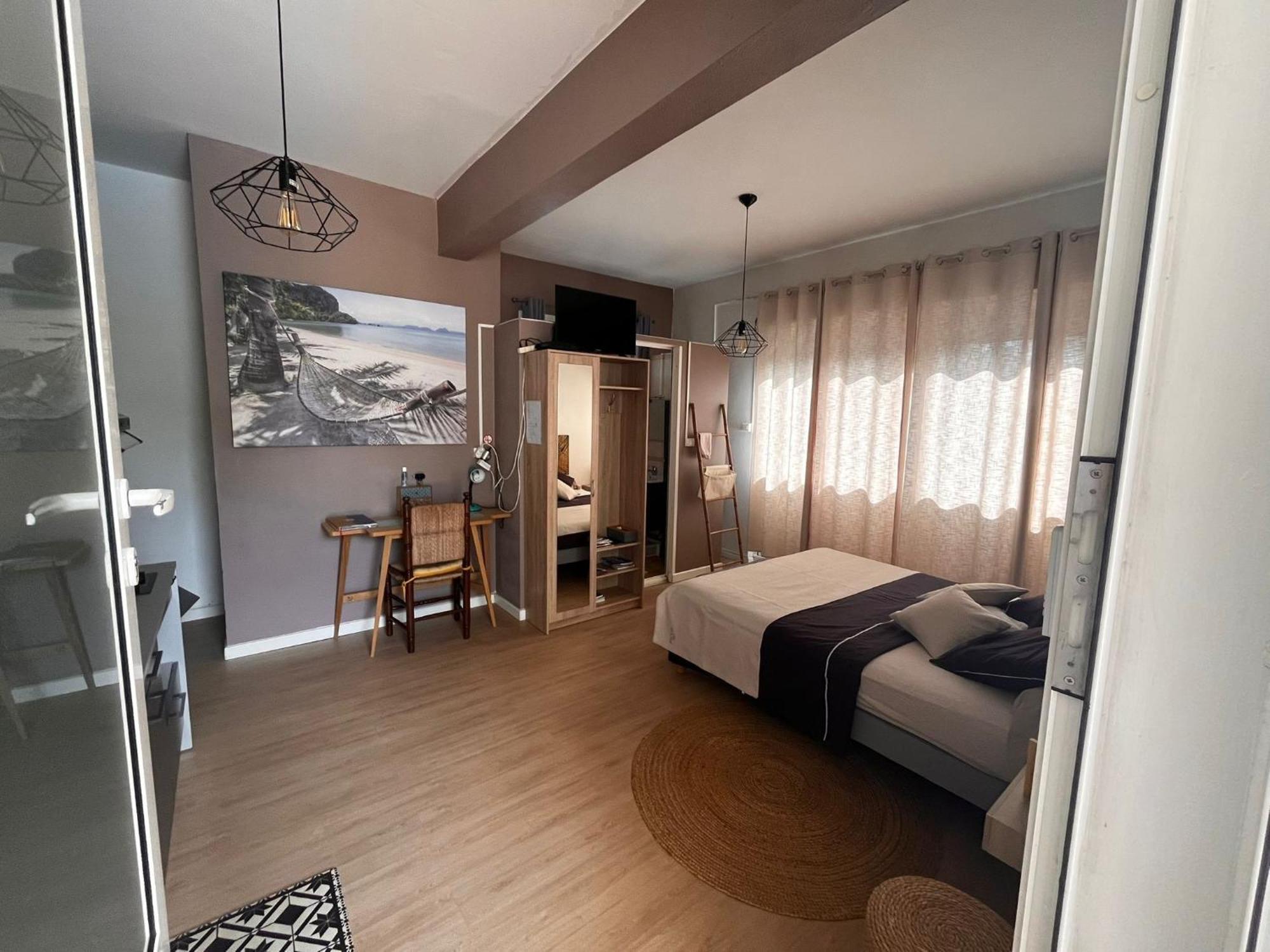 Studio Cosy Avec Piscine Dans Une Villa Сен-Дені Екстер'єр фото